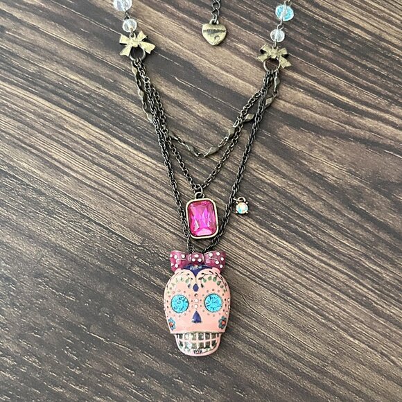 Betsey Johnson Viva La Betsey Skull Necklace Necklace ASO Aria Montgomery - Picture 4 of 8